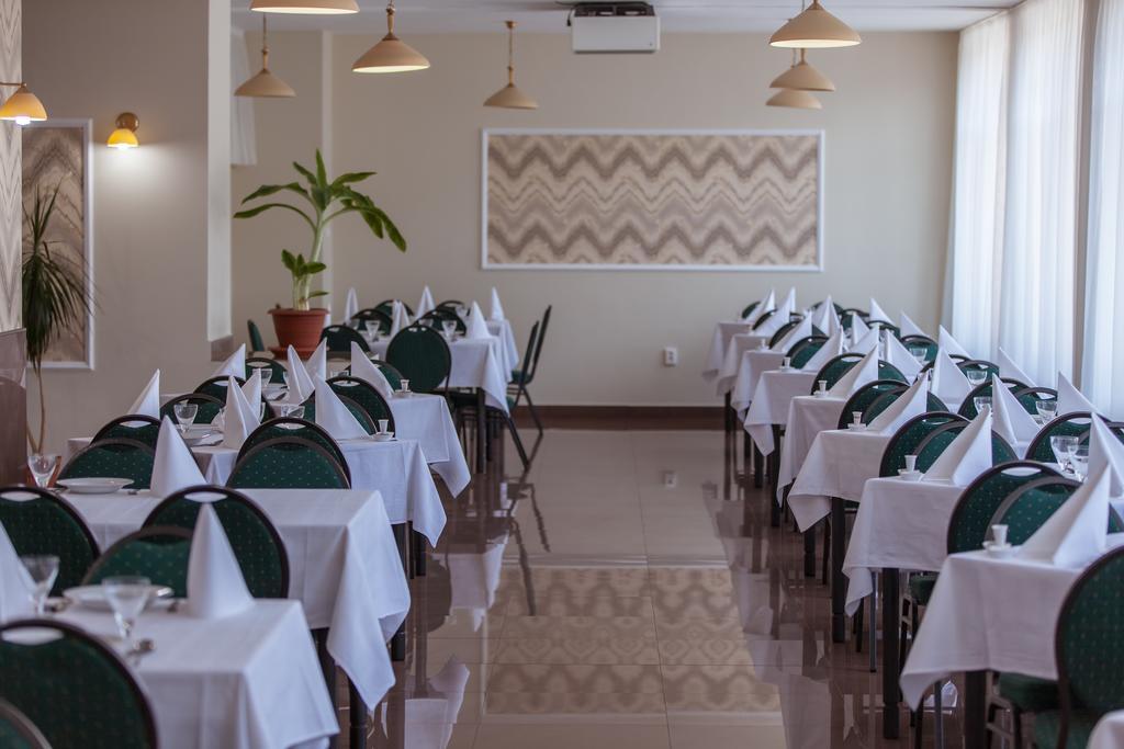 Hotel Poienița Băile Felix Buitenkant foto