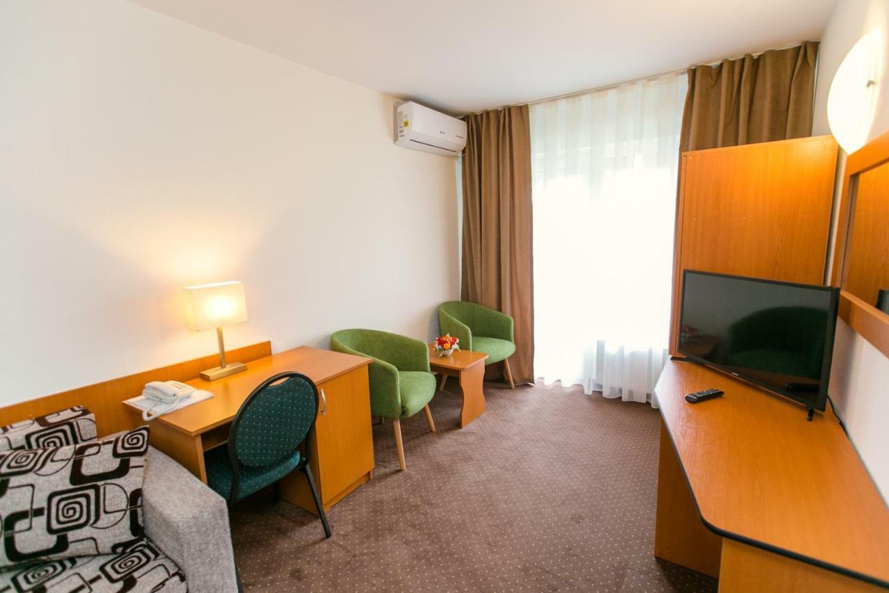 Hotel Poienița Băile Felix Buitenkant foto